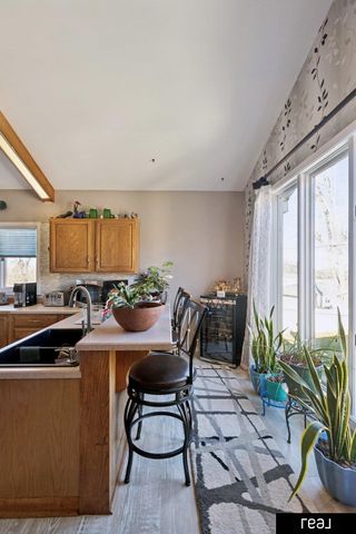 11328 Leavenworth Circle, Omaha, NE 68154