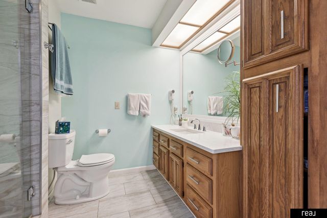 11328 Leavenworth Circle, Omaha, NE 68154