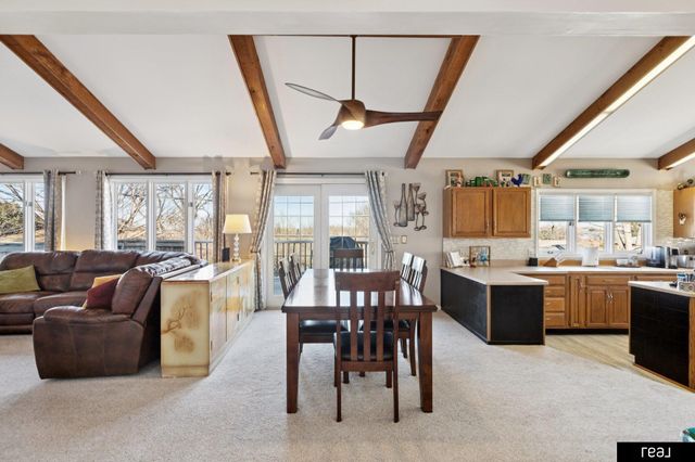 11328 Leavenworth Circle, Omaha, NE 68154