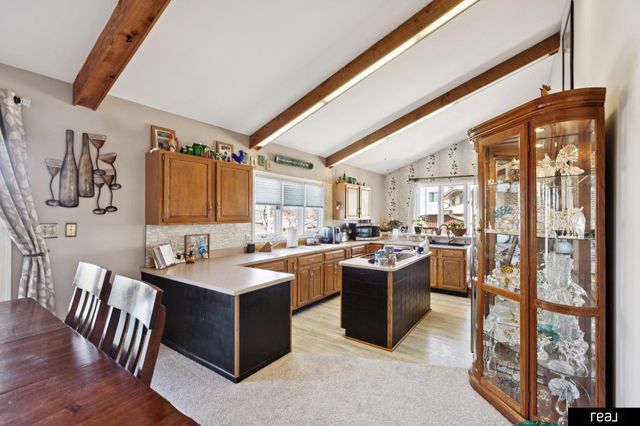 11328 Leavenworth Circle, Omaha, NE 68154