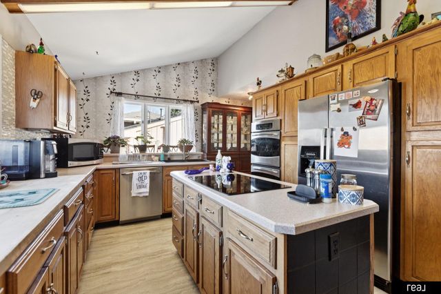 11328 Leavenworth Circle, Omaha, NE 68154