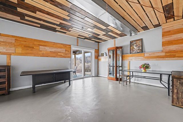 913 Mulberry Avenue NE, Montgomery, MN 56069