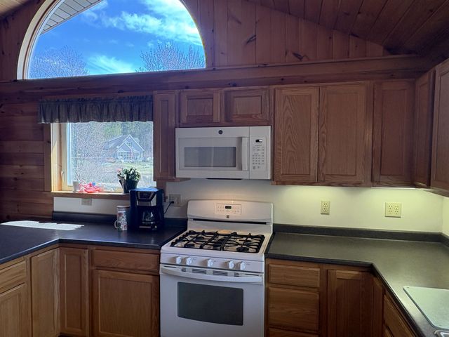 352 Canal Lane, North Hero, VT 05474