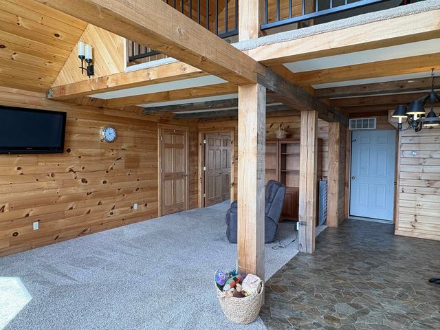 352 Canal Lane, North Hero, VT 05474