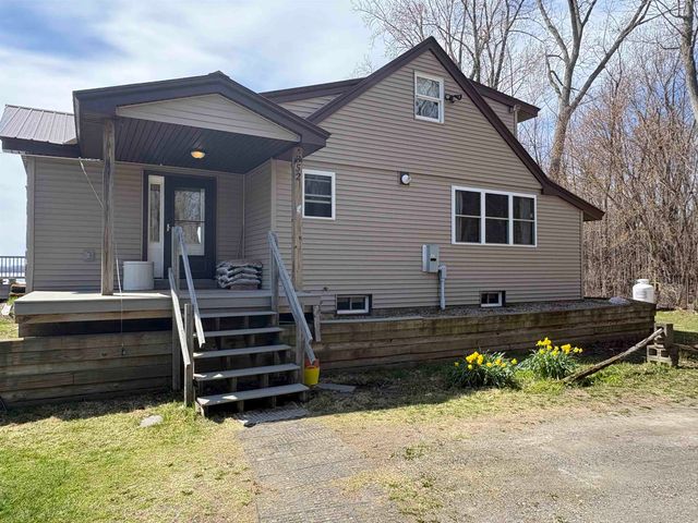 352 Canal Lane, North Hero, VT 05474