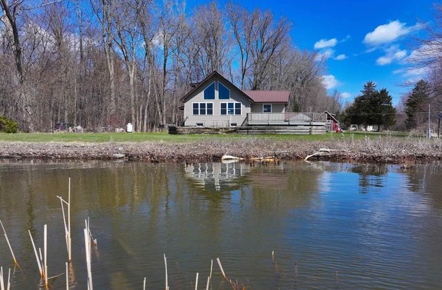 352 Canal Lane, North Hero, VT 05474
