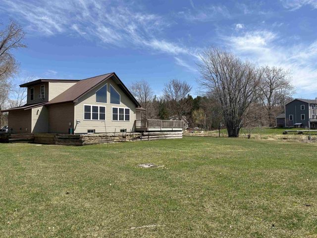 352 Canal Lane, North Hero, VT 05474