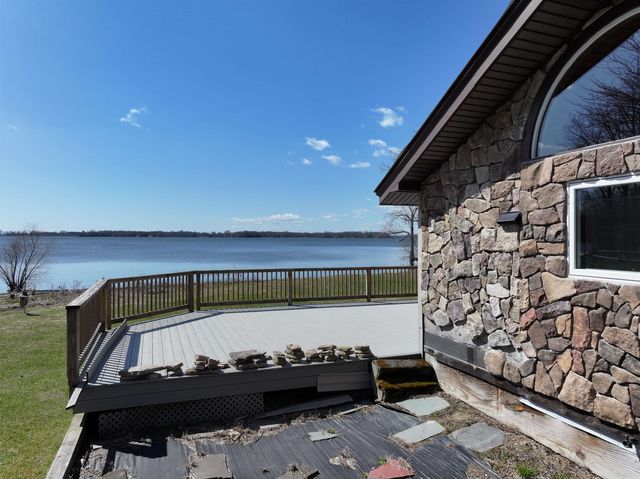 352 Canal Lane, North Hero, VT 05474