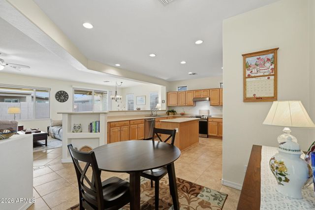 3063 E PEACH TREE Drive, Chandler, AZ 85249