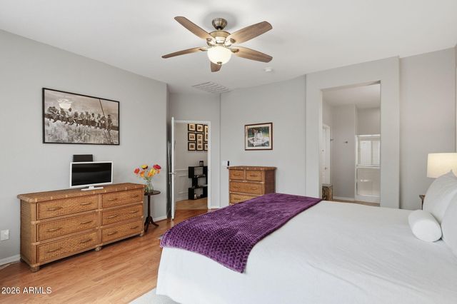 3063 E PEACH TREE Drive, Chandler, AZ 85249