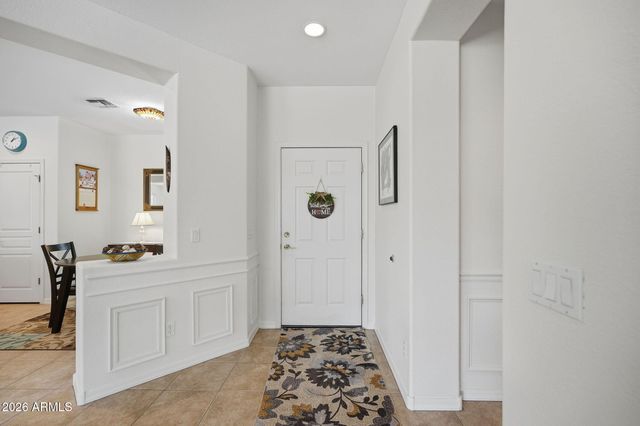 3063 E PEACH TREE Drive, Chandler, AZ 85249