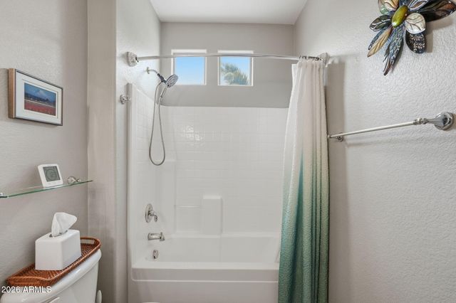 3063 E PEACH TREE Drive, Chandler, AZ 85249