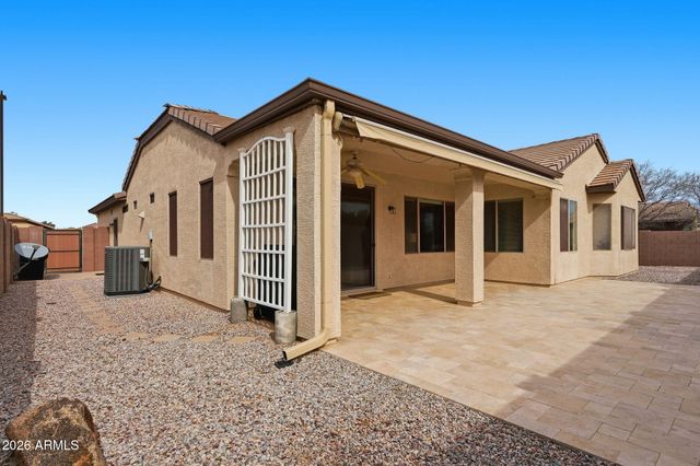3063 E PEACH TREE Drive, Chandler, AZ 85249