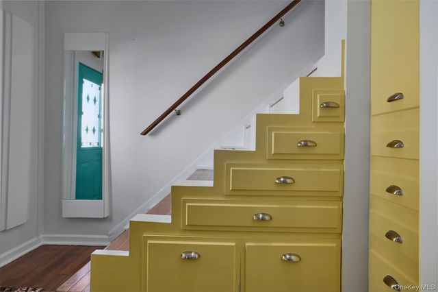 315 State, Hudson, NY 12534