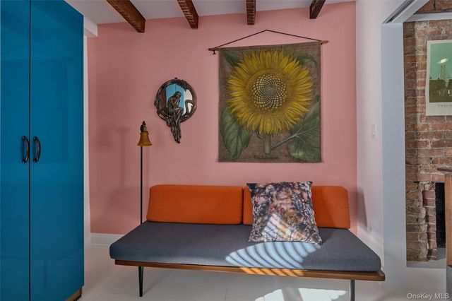 315 State, Hudson, NY 12534