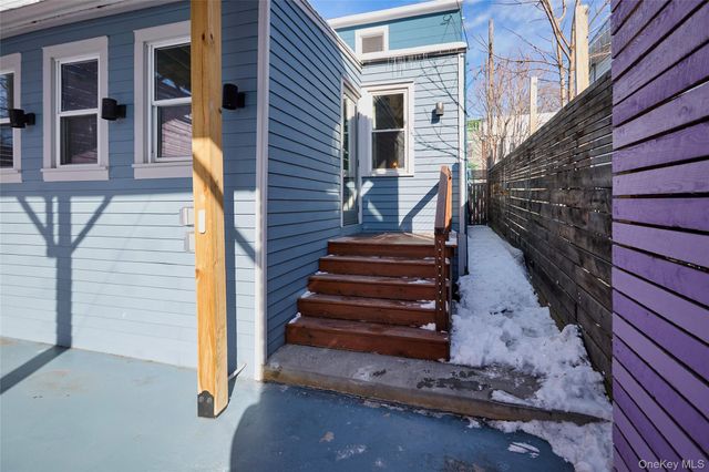 315 State, Hudson, NY 12534