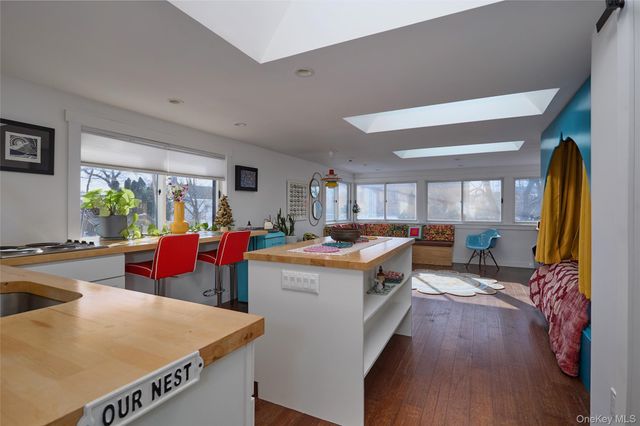 315 State, Hudson, NY 12534