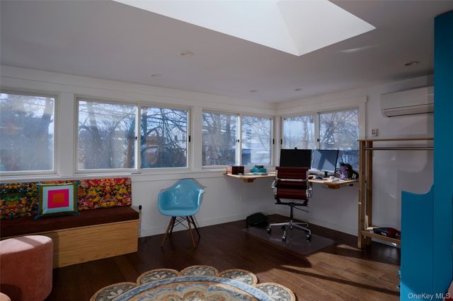 315 State, Hudson, NY 12534