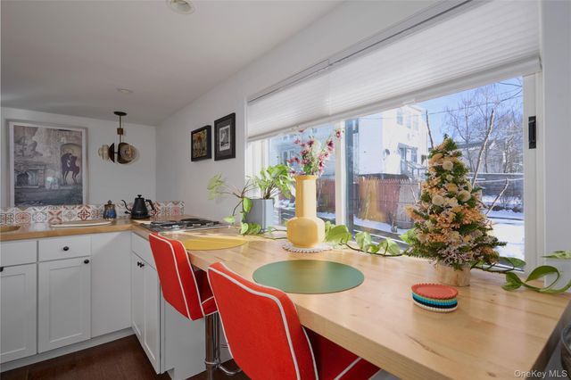 315 State, Hudson, NY 12534