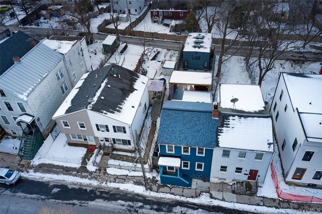 315 State, Hudson, NY 12534