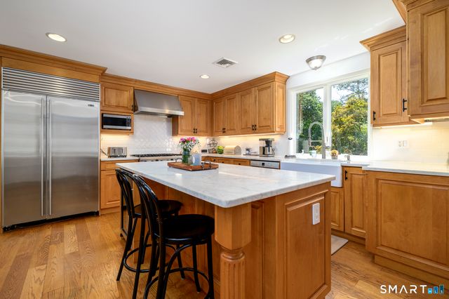 64 East Hunting Ridge Road, Stamford, CT 06903
