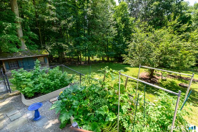 64 East Hunting Ridge Road, Stamford, CT 06903