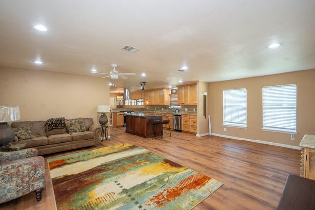 2509 Ward Road, Baytown, TX 77520