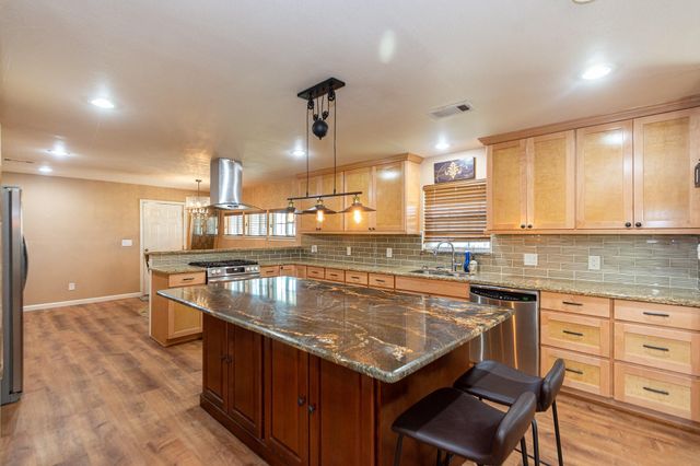 2509 Ward Road, Baytown, TX 77520