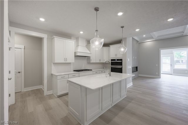 761 Rock Harbor, Avon Lake, OH 44012