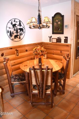 1435 Wiley Oakley Drive, Gatlinburg, TN 37738