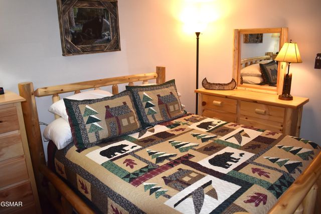 1435 Wiley Oakley Drive, Gatlinburg, TN 37738
