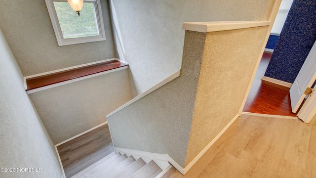 2 Lone Star Lane, Manalapan, NJ 07726