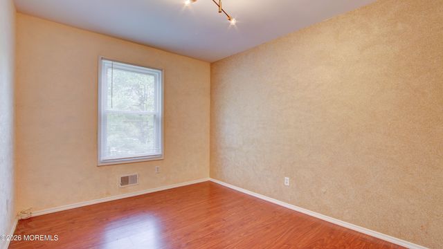 2 Lone Star Lane, Manalapan, NJ 07726