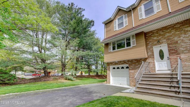 2 Lone Star Lane, Manalapan, NJ 07726