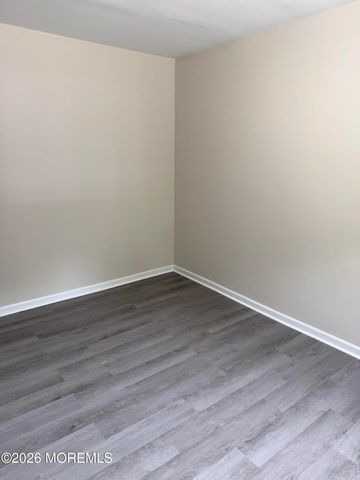 2 Lone Star Lane, Manalapan, NJ 07726