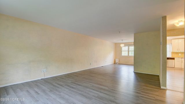 2 Lone Star Lane, Manalapan, NJ 07726