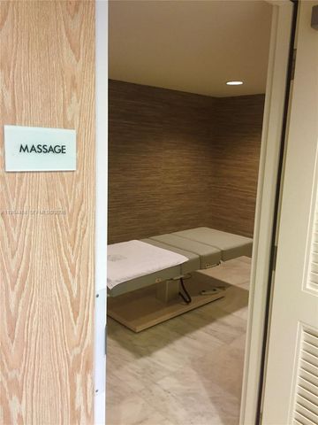 400 Sunny Isles Blvd 1105, Sunny Isles Beach, FL 33160