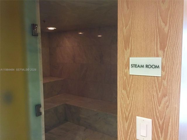 400 Sunny Isles Blvd 1105, Sunny Isles Beach, FL 33160