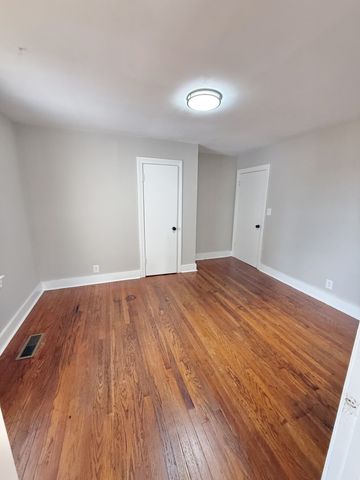 2711 Kenwood Dr, Hopkinsville, KY 42240