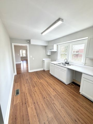 2711 Kenwood Dr, Hopkinsville, KY 42240