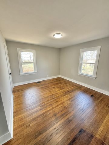 2711 Kenwood Dr, Hopkinsville, KY 42240