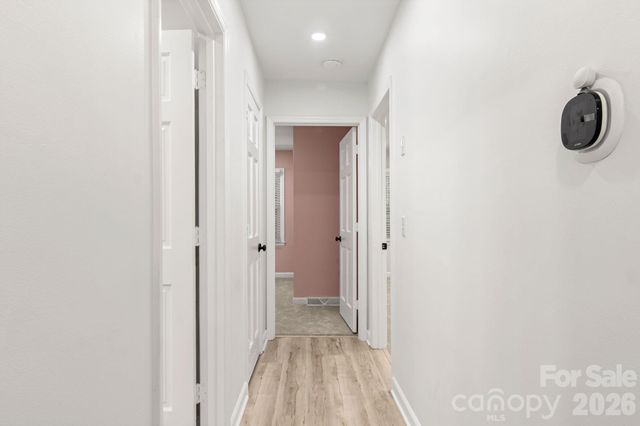 7030 Delta Lake Drive, Charlotte, NC 28215