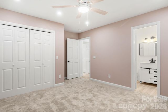 7030 Delta Lake Drive, Charlotte, NC 28215