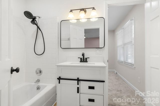 7030 Delta Lake Drive, Charlotte, NC 28215