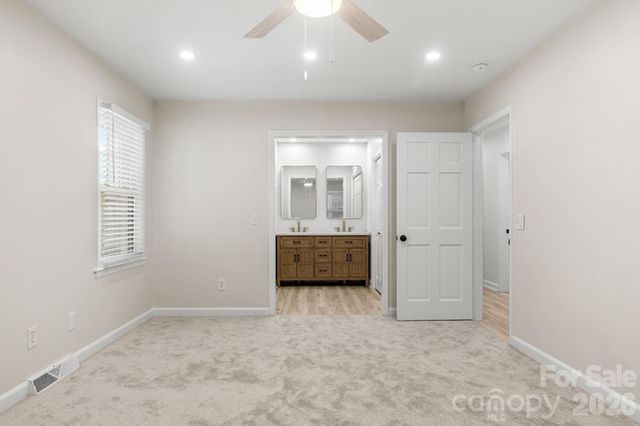 7030 Delta Lake Drive, Charlotte, NC 28215