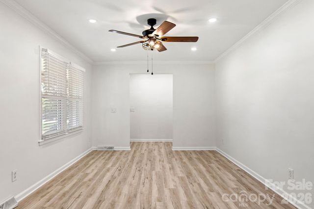 7030 Delta Lake Drive, Charlotte, NC 28215