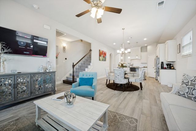 1014 W Villas Court, Lewisville, TX 75067