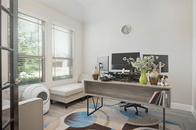 1014 W Villas Court, Lewisville, TX 75067