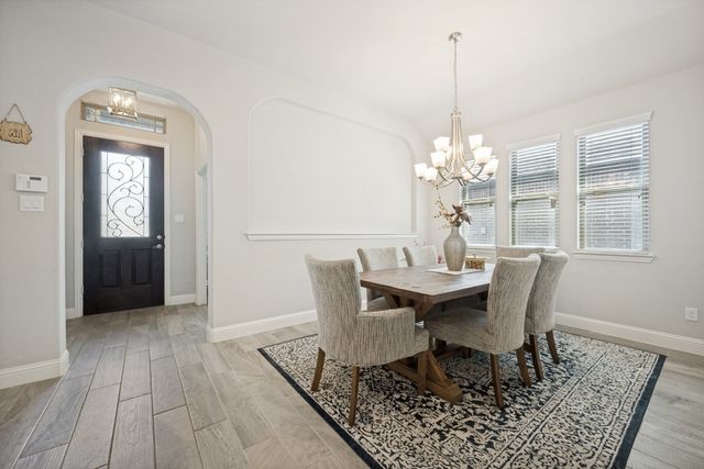 1014 W Villas Court, Lewisville, TX 75067