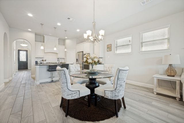 1014 W Villas Court, Lewisville, TX 75067